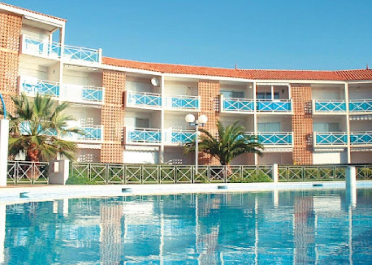 Sur La Plage, Piscine, Wifi, Tv, Netflix *
